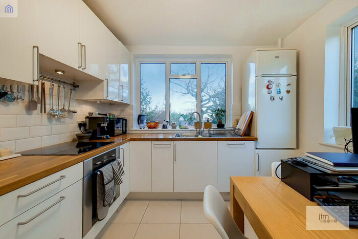 2 Bedroom Flat To Rent In Connaught Grange, N10
