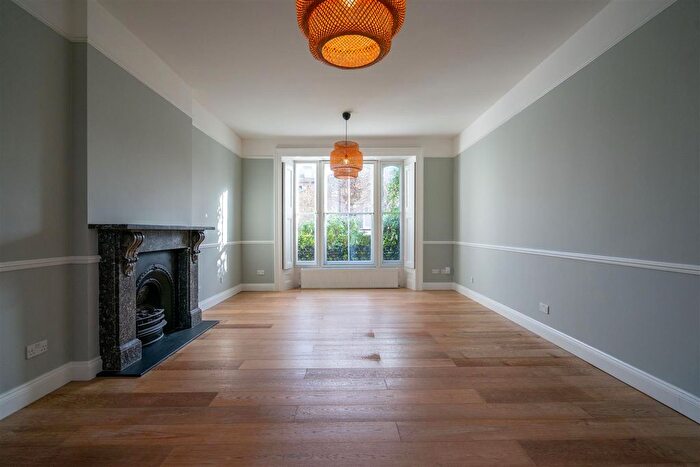 3 Bedroom Maisonette To Rent In Bartholomew Villas, Kentish Town, NW5