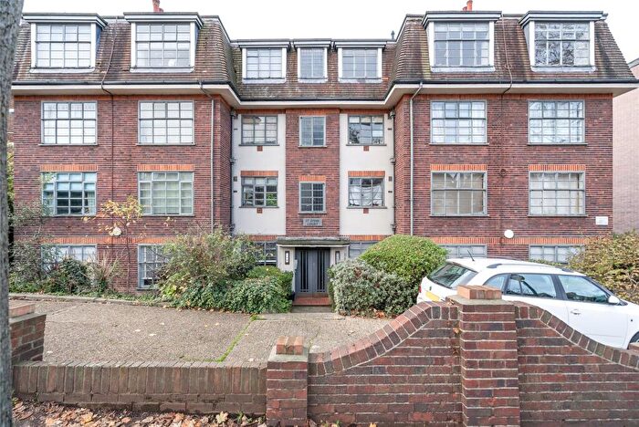 1 Bedroom Apartment For Sale In Colney Hatch Lane, London, N10
