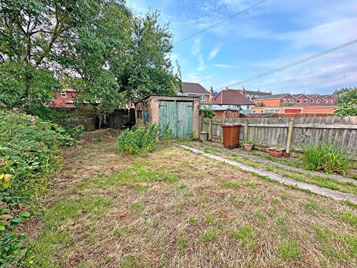 2 Bedroom Semi-Detached Bungalow For Sale In Summer Close, Exeter, EX4