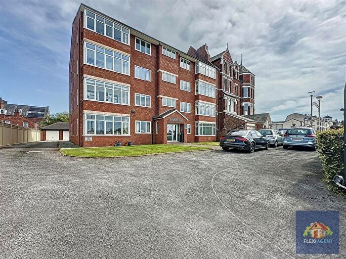 2 Bedroom Apartment For Sale In Washington Court, Southport, PR8
