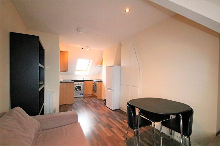 1 Bedroom Flat To Rent In Ledbury Road, Croydon, CR0