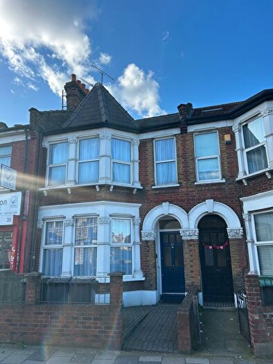 3 Bedroom Terraced House To Rent In Westbury Avenue, London, N22