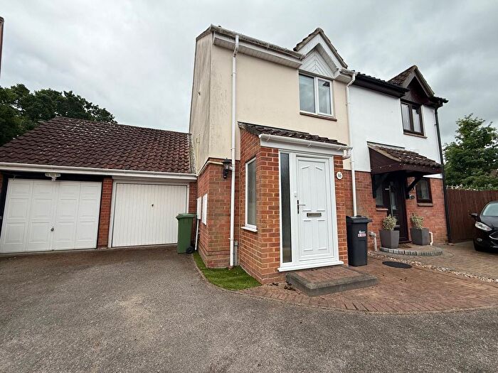2 Bedroom Property To Rent In Sauls Bridge Close, Witham, CM8