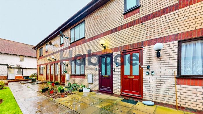 2 Bedroom Flat To Rent In Alderney Court Mews, Seacroft Esplanade, Skegness, PE25