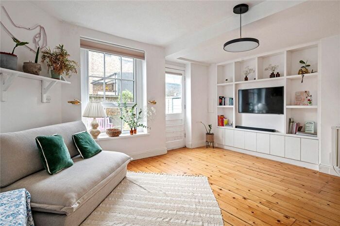 2 Bedroom Flat For Sale In Ainsley Street, London, E2