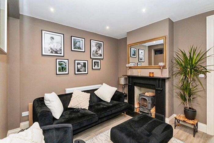 3 Bedroom Terraced House For Sale In Toronto Road, Portsmouth, PO2