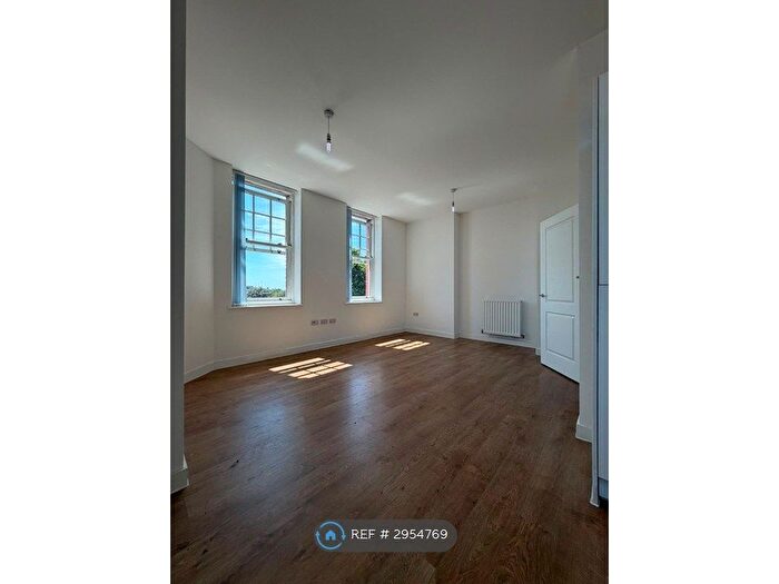 1 Bedroom Flat To Rent In Edwin House, London, E13