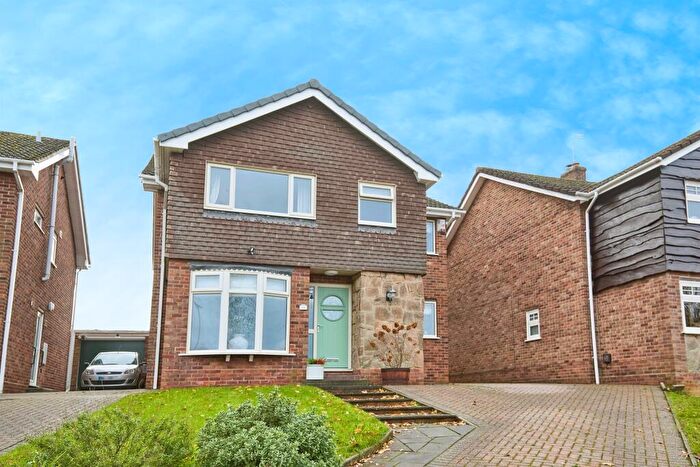 4 Bedroom Detached House For Sale In Hillcrest Avenue, Burton-On-Trent, DE15