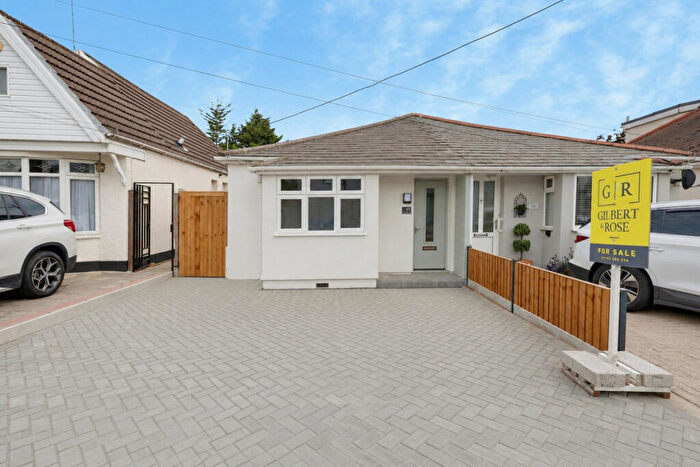 2 Bedroom Semi-Detached Bungalow For Sale In Church Road, Benfleet, SS7
