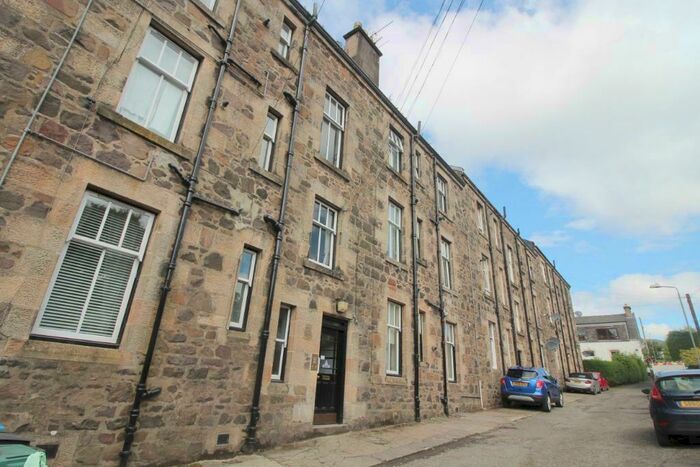 2 Bedroom Flat To Rent In Rosebank Terrace, Kilmacolm, PA13