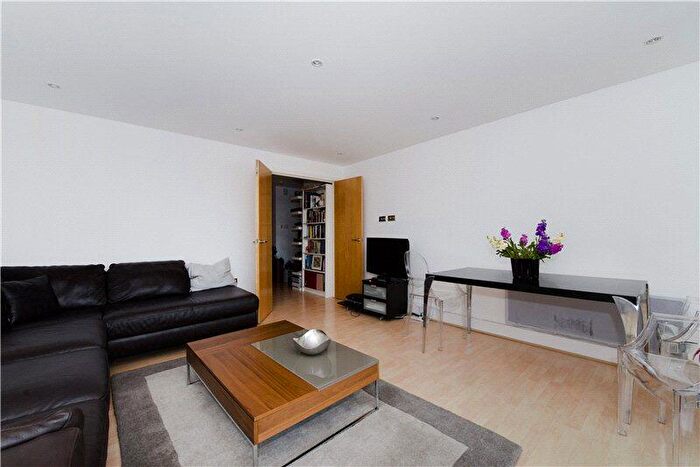 2 Bedroom Flat To Rent In Angel Southside, Owen Street, EC1V