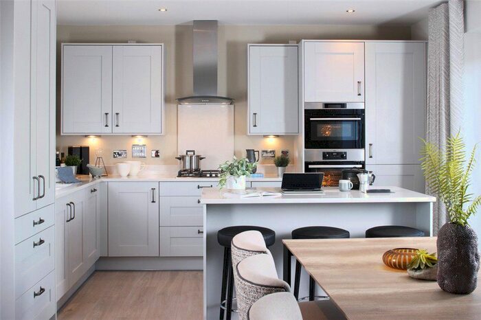 4 Bedroom Detached House For Sale In Shoe Lane, Farnborough, Hampshire, GU11