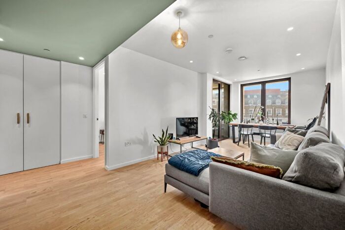 1 Bedroom Flat To Rent In Haverstock Hill, Camden, NW3