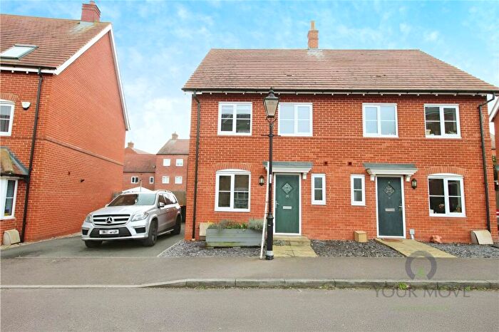 3 Bedroom Semi-Detached House To Rent In Stedeham Road, Great Denham, Bedford, Bedfordshire, MK40