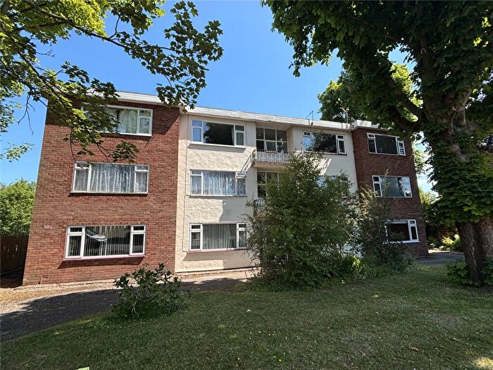 2 Bedroom Apartment To Rent In Clarence Road, Sutton Coldfield, West Midlands, B74