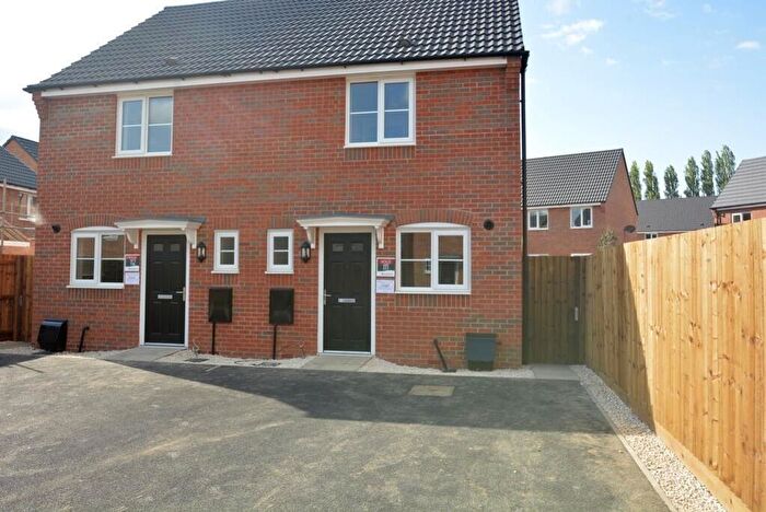 2 Bedroom Semi-Detached House To Rent In Indigo Drive, Burbage, LE10