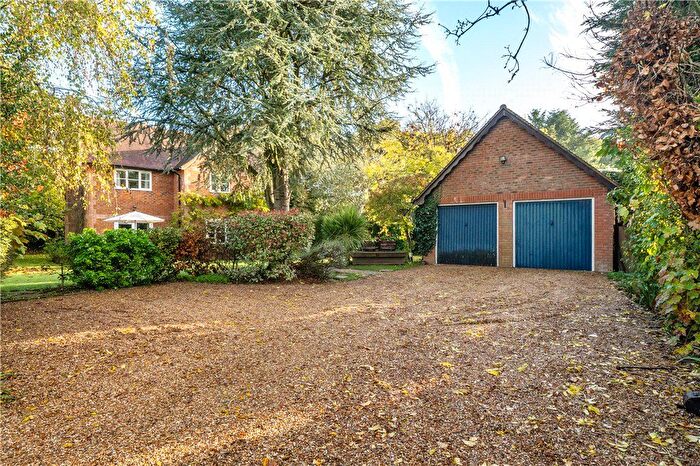 4 Bedroom Detached House For Sale In Danes Road, Awbridge, Romsey, Hampshire, SO51