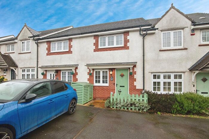 2 Bedroom Terraced House For Sale In Greenway Road, Bilston, WV14