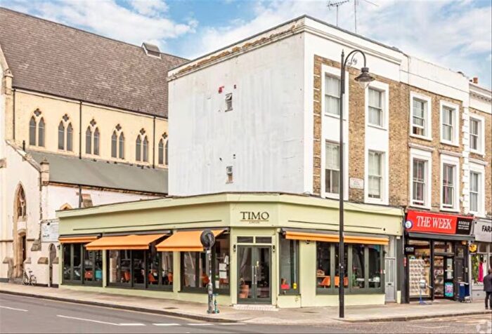 2 Bedroom Flat To Rent In Elgin Crescent, Notting Hill, W11