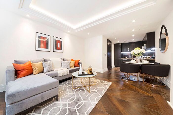 Studio To Rent In Wren House, London, WC2R