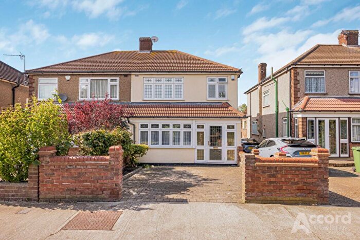 3 Bedroom Semi-Detached House For Sale In Pettits Boulevard, Romford, RM1
