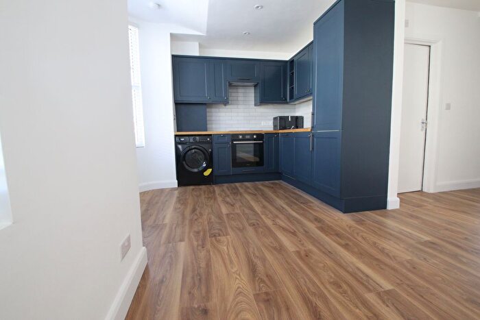 1 Bedroom Flat To Rent In Gascony Avenue, London, NW6