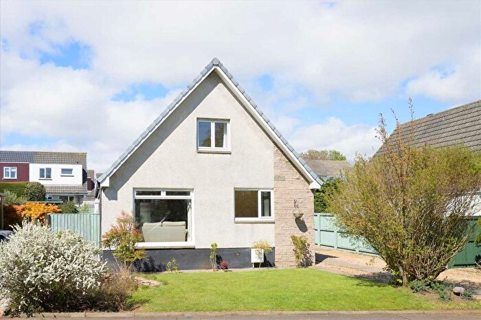 4 Bedroom Villa For Sale In Inchview Gardens, Dalgety Bay, KY11