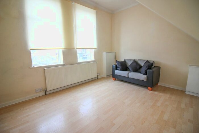 1 Bedroom Flat To Rent In London Road, Hazel Grove, Stockport, SK7