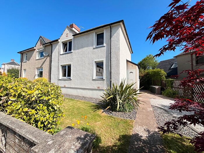 3 Bedroom Semi-Detached House To Rent In Kirkland Park Avenue, Strathaven, ML10