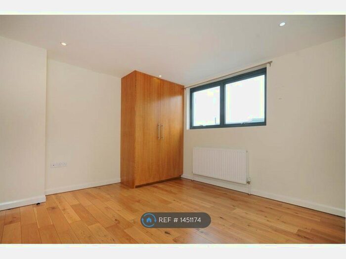 1 Bedroom Flat To Rent In Broadway, London, W13
