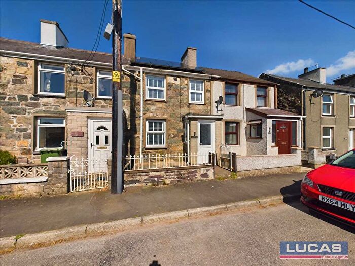 2 Bedroom Terraced House For Sale In Glyn Afon Terrace, Waunfawr, Caernarfon, LL55