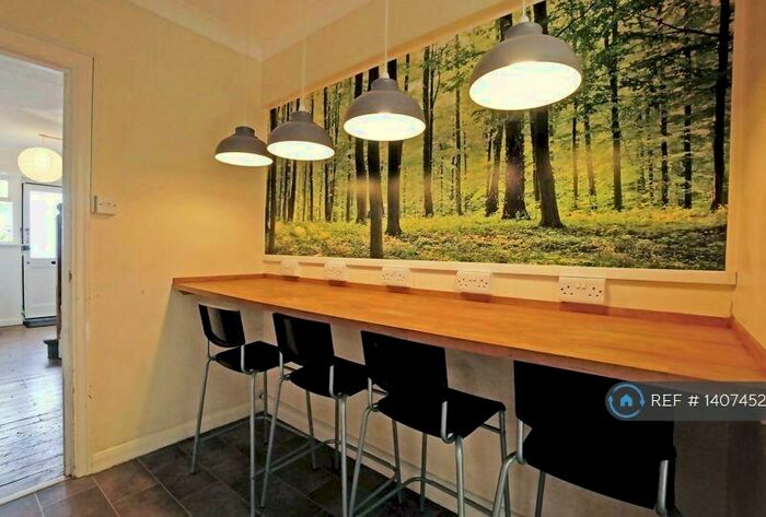 6 Bedroom Semi-Detached House To Rent In Baden Road, Brighton, BN2