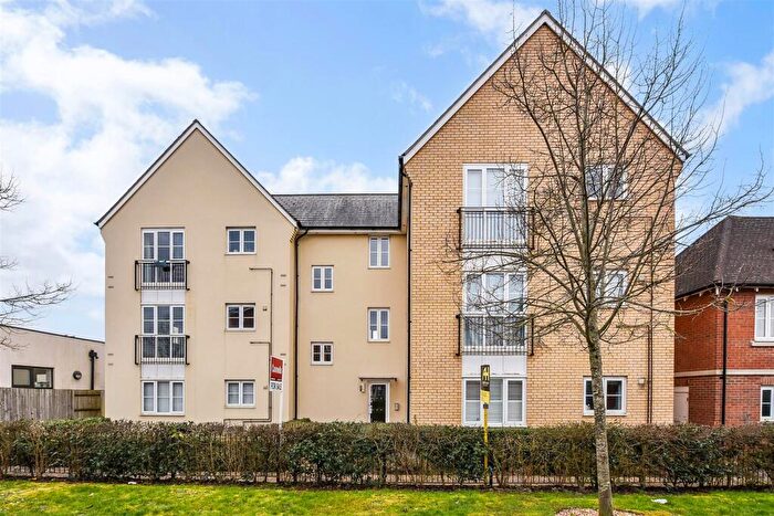 2 Bedroom Flat For Sale In Picket Twenty Way, Andover, SP11