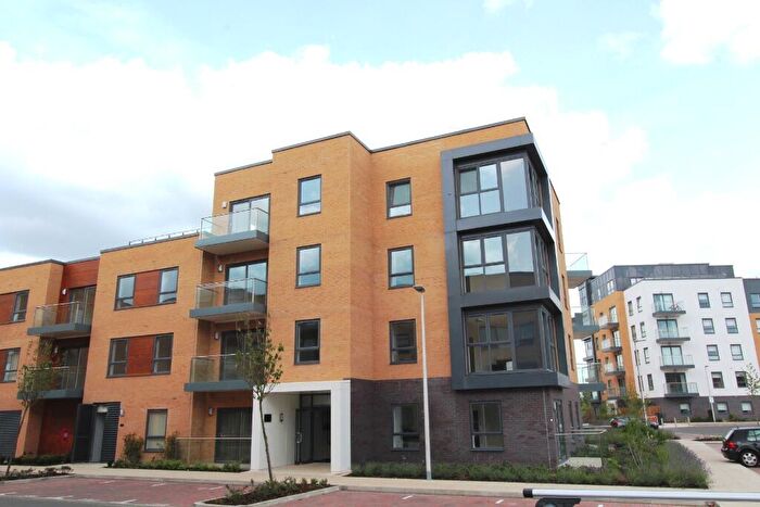 2 Bedroom Flat To Rent In Bedwyn Mews, Kennet Island, Reading, RG2
