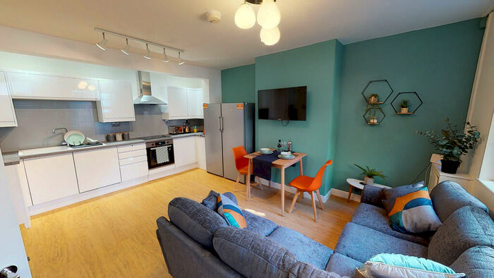 4 Bedroom Cottage To Rent In Peoples Hall Cottages, Nottingham, NG1