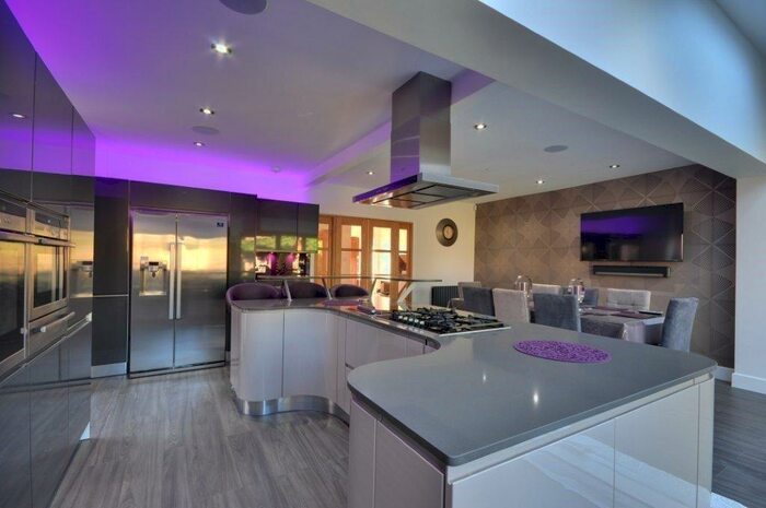 3 Bedroom Detached House To Rent In Moss Close, Pinner, HA5