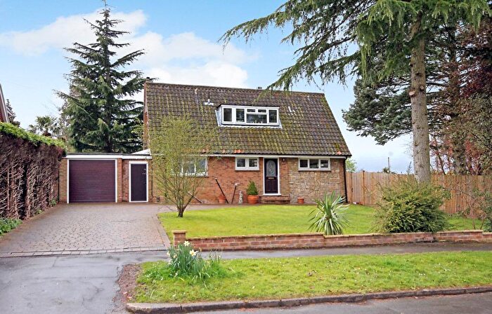 2 Bedroom Detached House To Rent In Downs Way, Great Bookham, KT23