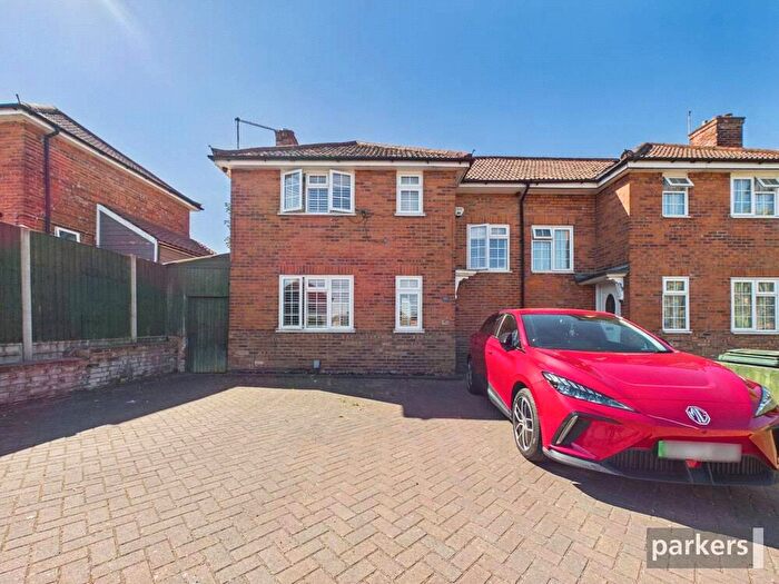 3 Bedroom End Of Terrace House For Sale In Cressingham Road, Reading, Berkshire, RG2