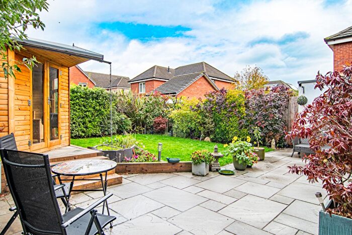 4 Bedroom Detached House For Sale In Fleet Street, Crossgates, Leeds, LS15