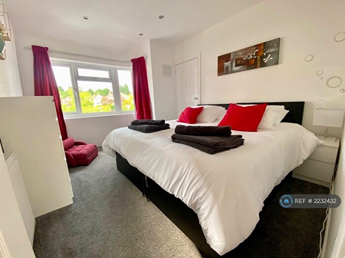 2 Bedroom Maisonette To Rent In Windermere Road, Reading, RG2