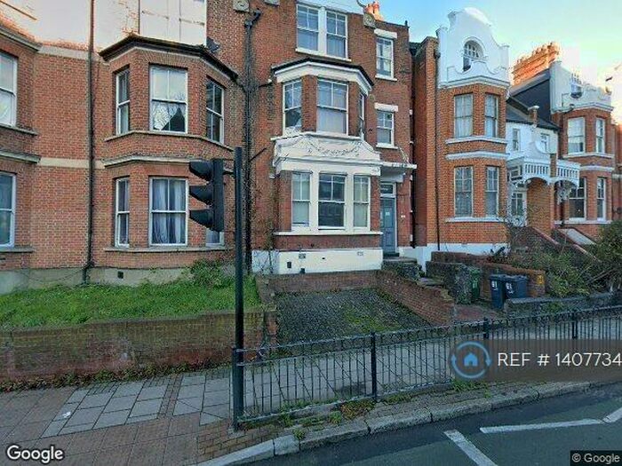 Studio To Rent In Thurlow Park Road, London, SE21