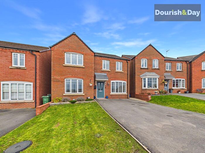 4 Bedroom Detached House For Sale In Elizabeth Gardens, Hixon, ST18