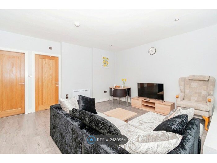 1 Bedroom Flat To Rent In Bolton Road, Bradford, BD1