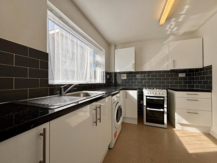1 Bedroom Apartment To Rent In Oakdale, Westgate Road, BR3