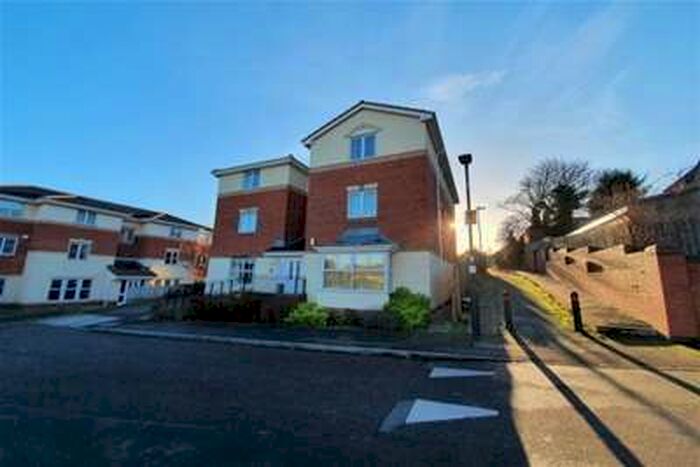2 Bedroom Flat To Rent In Ironstone Crescent, Chapeltown S35