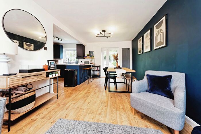 3 Bedroom Detached House For Sale In Carlsden Close, Dover, Kent, CT17