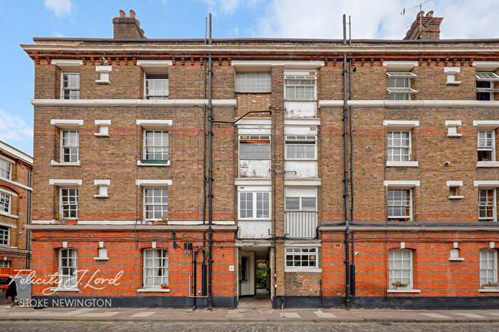 1 Bedroom Flat For Sale In Gibson Gardens, London, N16