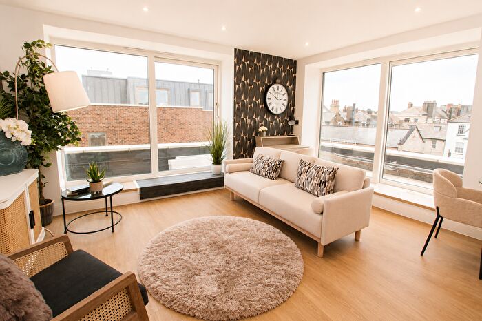2 Bedroom Flat For Sale In Haddington Court, William Street, Herne Bay, CT6