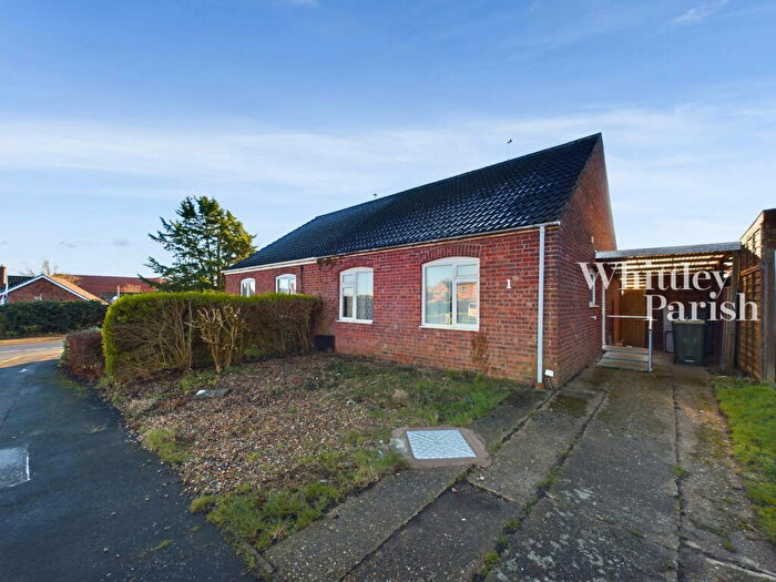 2 Bedroom Semi-Detached Bungalow For Sale In Croft Close, Harleston, IP20